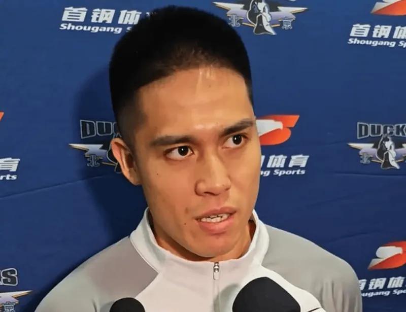 北京誓师大会后球员采访！陈盈骏谈李楠对后卫要求，布朗回应回归